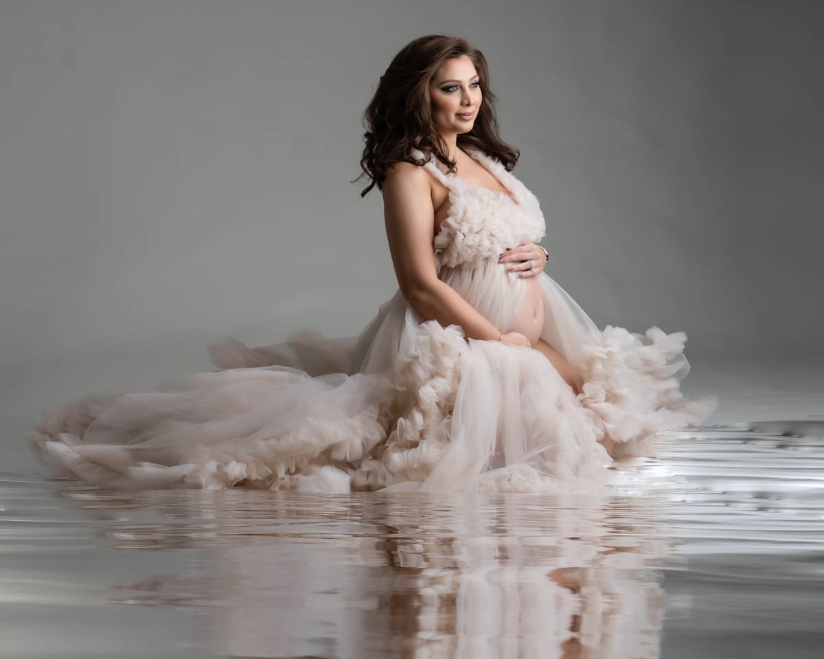 HeatherGappi's tweet photo. Immerse in the pinnacle of maternity photography; our bespoke sessions are a fusion of artistry and elegance, tailored exclusively for your story.⁠
⁠
https://t.co/Hmg6uvH4FW https://t.co/HSmhVoMYcx