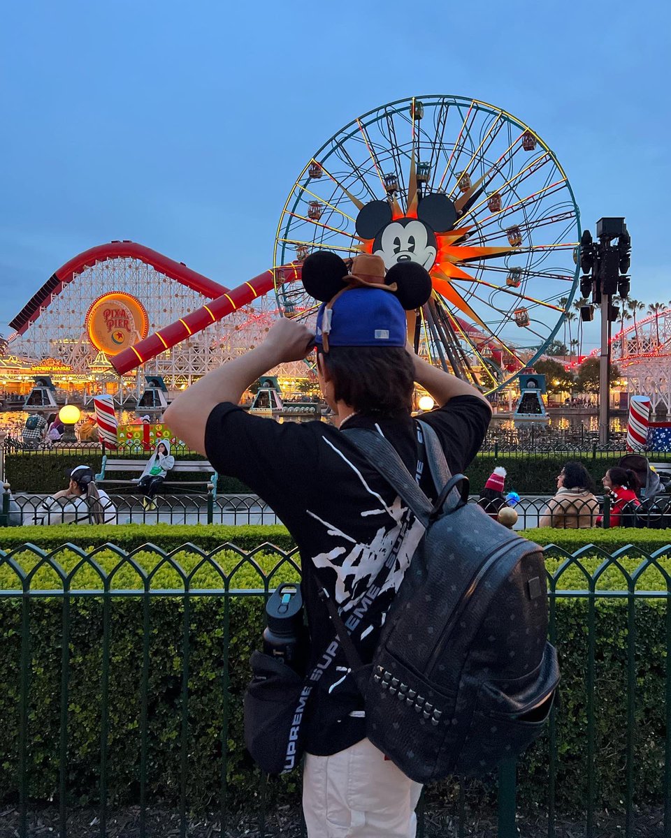 j🧛🏻 tweet media