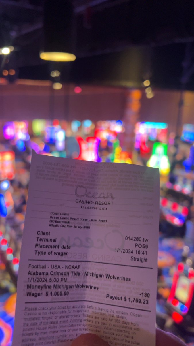 krabs_bookit's tweet photo. Imagine betting on Alabama tonight 😂

It’s gotta be Michigan tonight #GoBlue  

Drop a like if you’re tailing 👍🏻 https://t.co/c92lkuAsxO