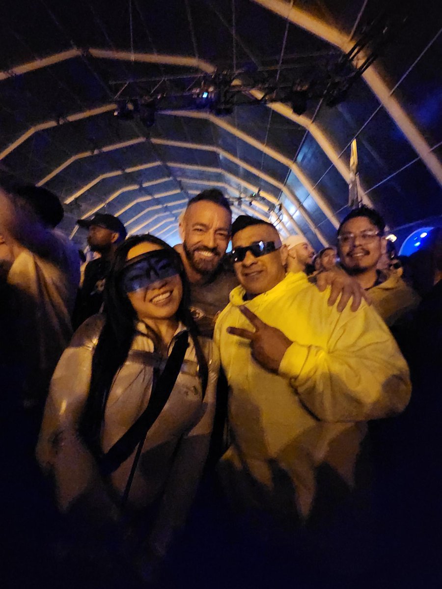 fitem_wellness's tweet photo. Had an amazing time bringing in 2024 with these beautiful people 😍🤩🥳
@insomniacevents #HappyNewYear2024 #countdown 
@PeteCiccone https://t.co/JJnW8AzyLT