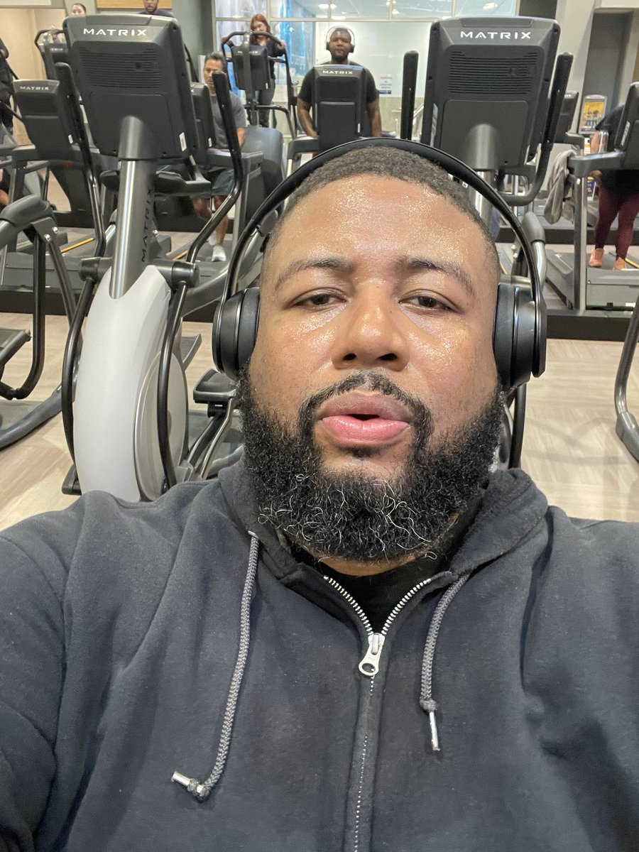 mrchangeagent23's tweet photo. Back at it @LAFitness https://t.co/Qbx0FN5CX1