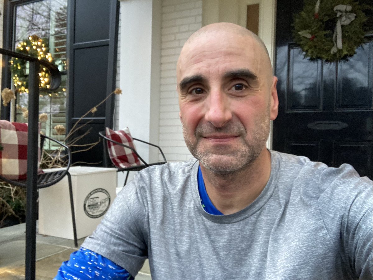 genevcoffey's tweet photo. A hearty welcome @mattfitwriter to his editorship of the Runner’s Log. Got my run in today, so I’m ready to make my first entry in the 2024 edition. #Running #RunDC #Runningislife https://t.co/uy3wNzUWgS