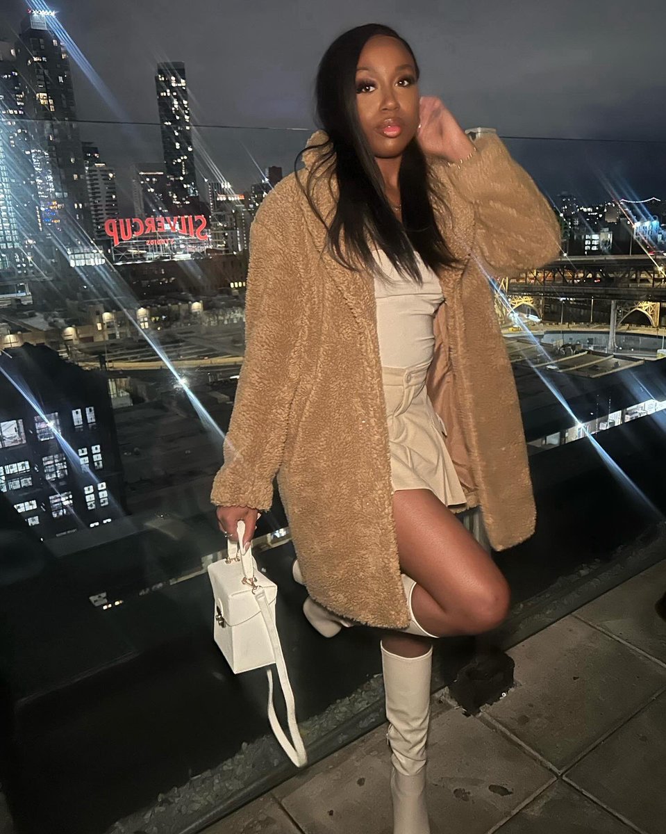 _xoTaty's tweet photo. never had to do too much 😌 https://t.co/EmDr6EFYLu