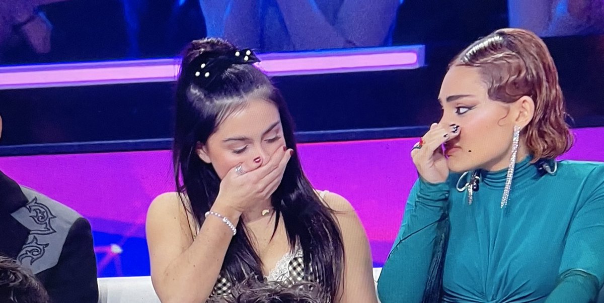 nitchbech's tweet photo. Kiki cuando han expulsado a Salma 😁
Kiki mira a violeta 😊
Kiki después de ver la reacción de violeta 🫢😔 #OTGala5 https://t.co/Jl9U6SCkGp