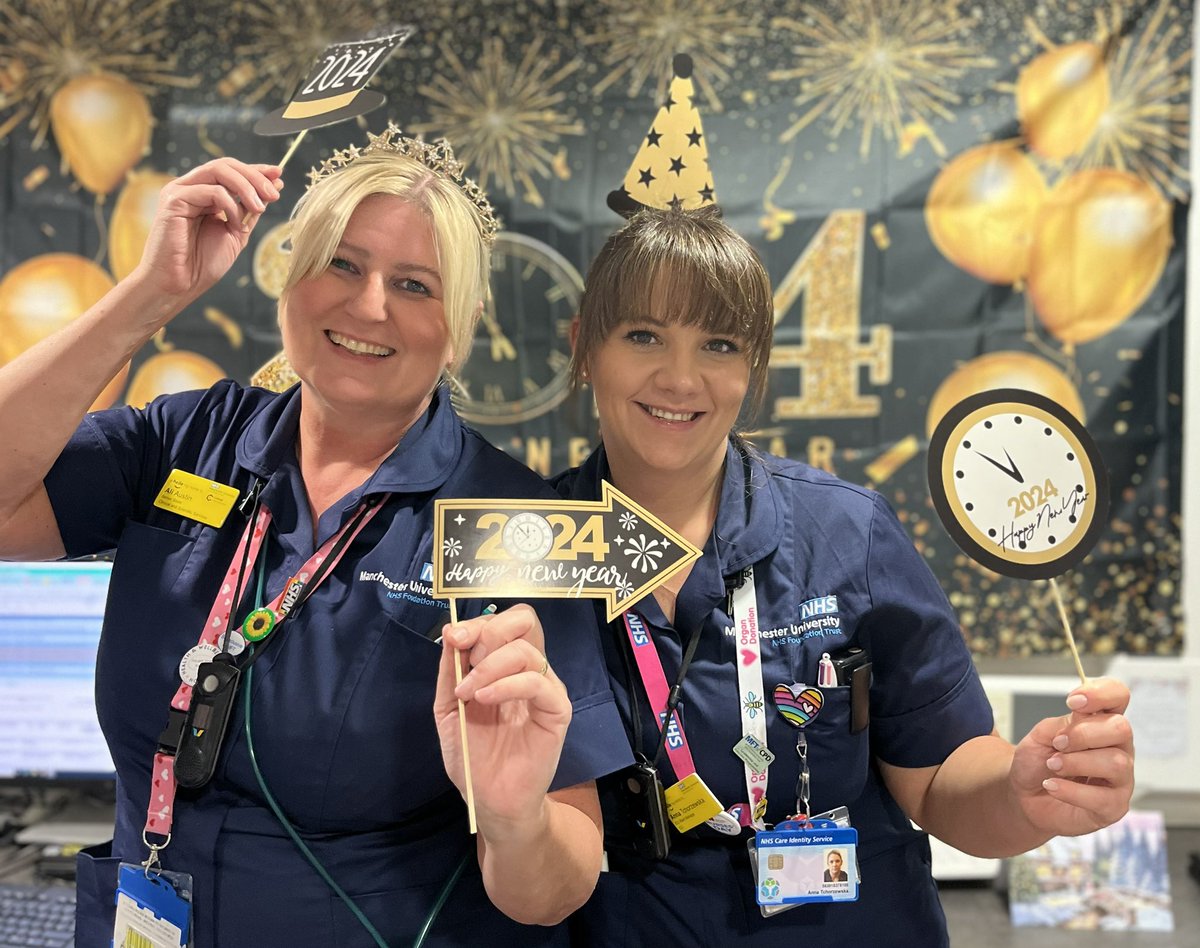 CSScritcare's tweet photo. Team CritCare @ ORC would like to wish everyone a very happy &amp; healthy 2024 ♥️ @MFT_CSS @MFT_MRI https://t.co/vprm4iCRNI