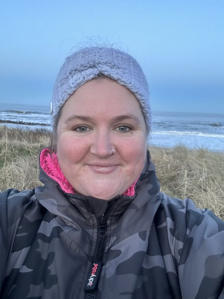 AlyMcKechnie's tweet photo. 1st β€οΈ find #peptalksfromthealgorithm
#holdingontotheglimmers - today I had so many: walks in woods with kids, trips to sea with whole crew, sauna sessions in dusk, pride & creativity at work & now a Shakti before bed. 2024 is already giving me abundance β€οΈ#everydayglimmering https://t.co/DJm3Mmb51L