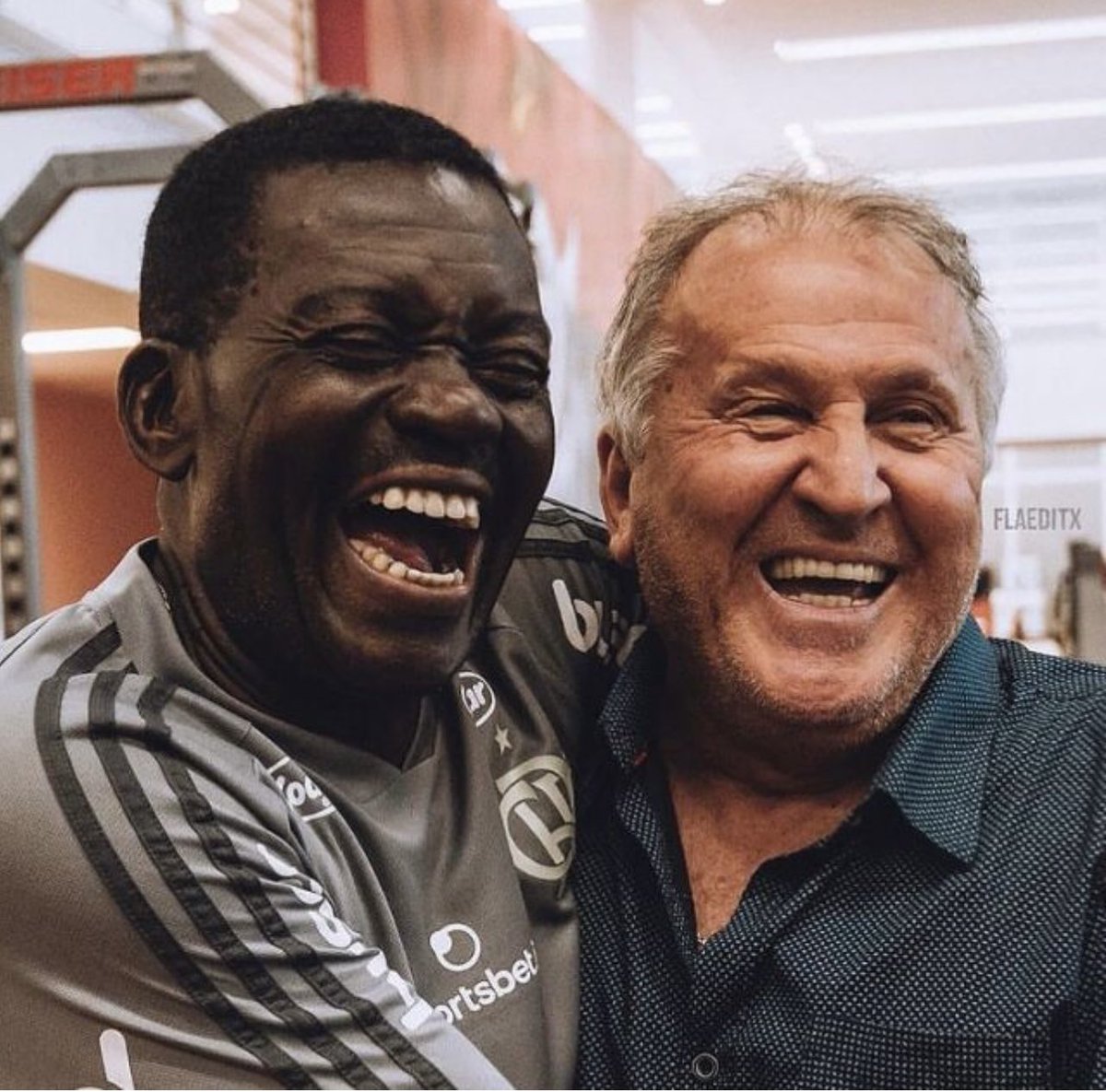 Galinho1953's tweet photo. No primeiro dia essa notícia triste desse amigo fiel, profissional exemplar e figura humana espetacular, nosso querido Deni. Que descanse em paz e que Deus conforte familiares e amigos. Esse sorriso levarei pra sempre. https://t.co/5IlvfSpJat