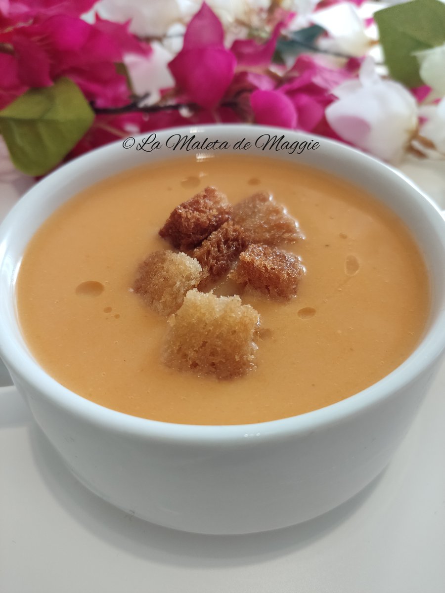 Crema de judía y pimiento rojo🤤 #recipes #foodie #food #healthy #health 
receta en➡️lamaletademaggie.com/cremas/crema-d…