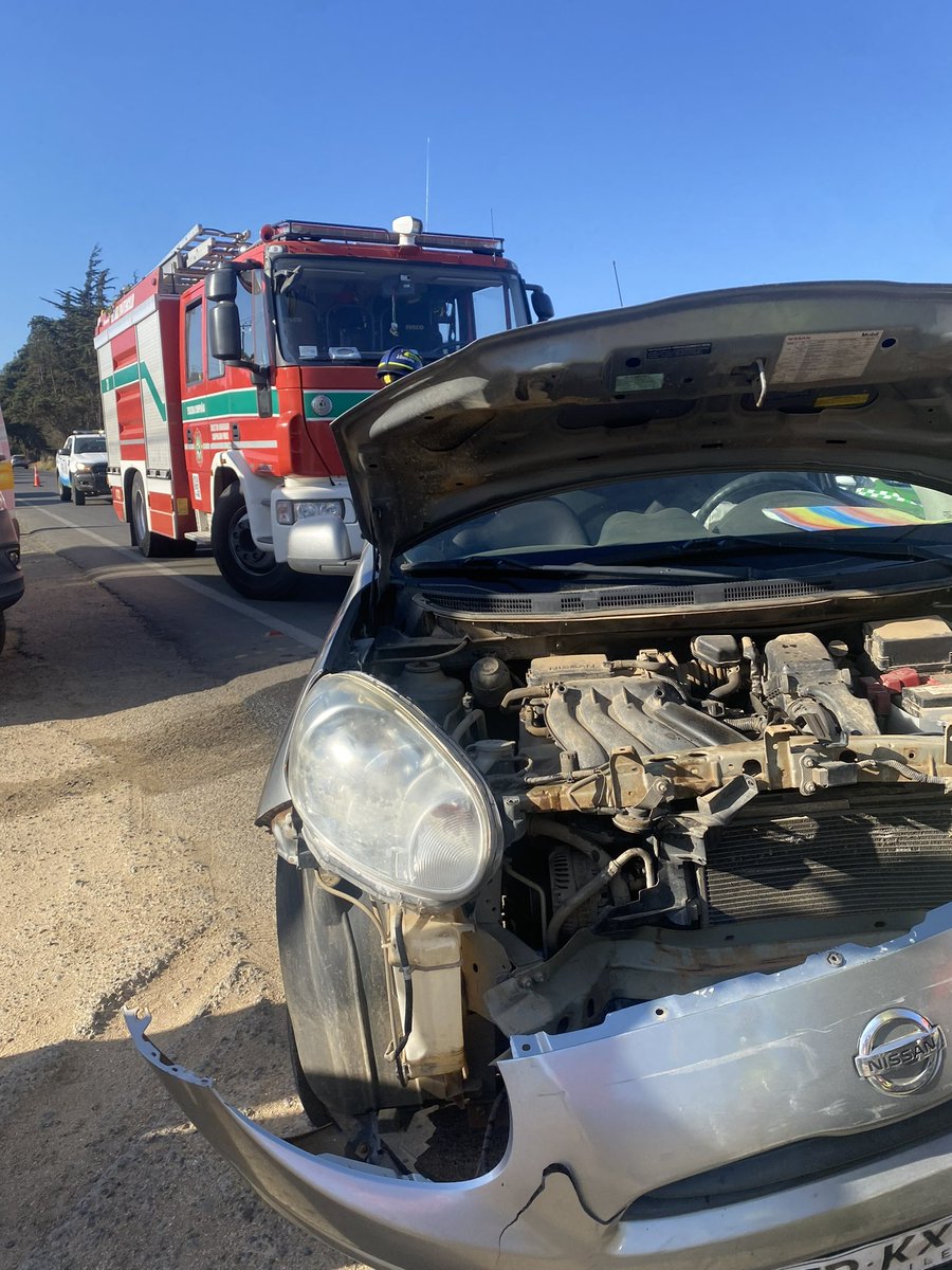 Concurrimos a rescate vehicular sector Rungue. Se trató de colisión por alcance de dos automóviles particulares, sin personas lesionadas #Puchuncaví