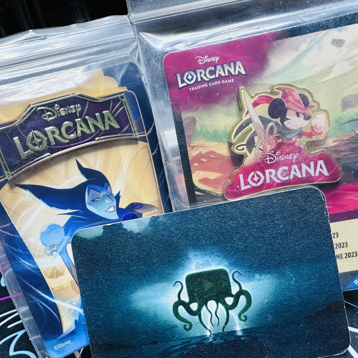 Kado Games (@kado__games) on Twitter photo Happy New Year everyone!
To celebrate 2024, we are giving away a #Lorcana logo pin that was sent to us so kindly by <a href="/ArkhamChronicle/">Arkham Chronicle</a>! Please make sure to follow their amazing team and give them a like.
We are also adding in our own copy of the Brave Little Tailor pin to the Happy New Year everyone!
To celebrate 2024, we are giving away a #Lorcana logo pin that was sent to us so kindly by <a href="/ArkhamChronicle/">Arkham Chronicle</a>! Please make sure to follow their amazing team and give them a like.
We are also adding in our own copy of the Brave Little Tailor pin to the