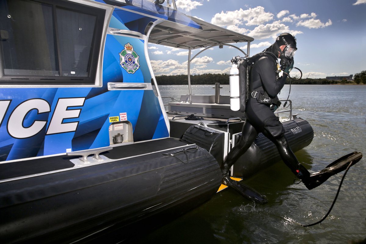 Queensland Police have located a body after a search operation was launched for a man who failed to resurface at Manly Harbour overnight, January 1. mypolice.qld.gov.au/news/2024/01/0…