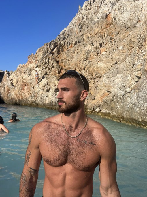 HNY 🌊 https://t.co/tDZ9inErHH