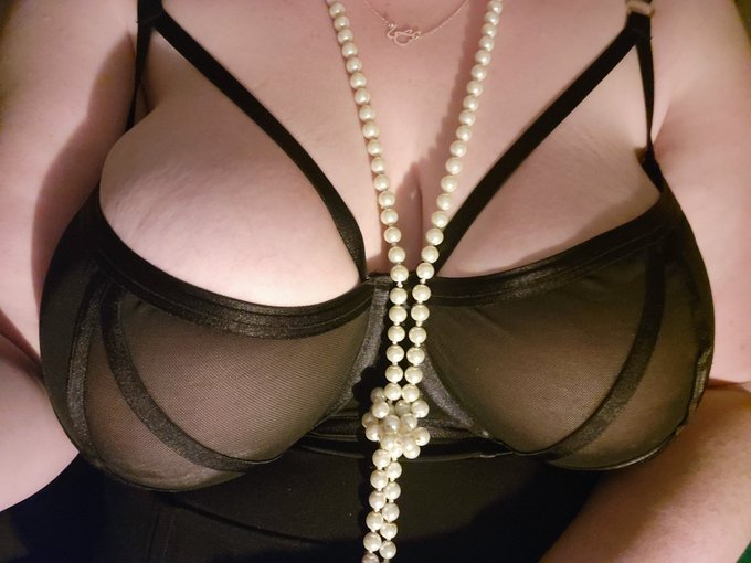 Got to feel good dressing up last night for #NYE2024 https://t.co/aolKR6zJY3<a href="/tag/nye2024"class="tags">#NYE2024</a>