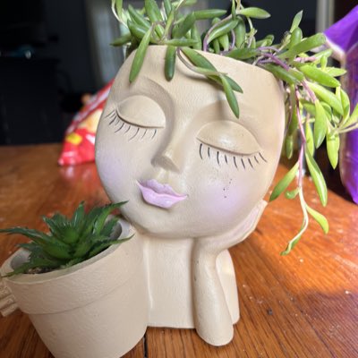 LouweezyMo's tweet photo. #NewProfilePic #iKillPlants https://t.co/zaYnG3ZpMY