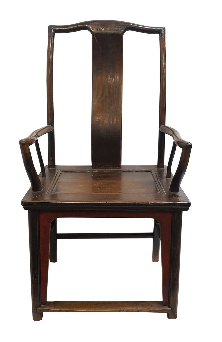 #blueandwhitedecor
Elm wood Chinese antique scholar chairs 
Seen here: bit.ly/3eW02sN