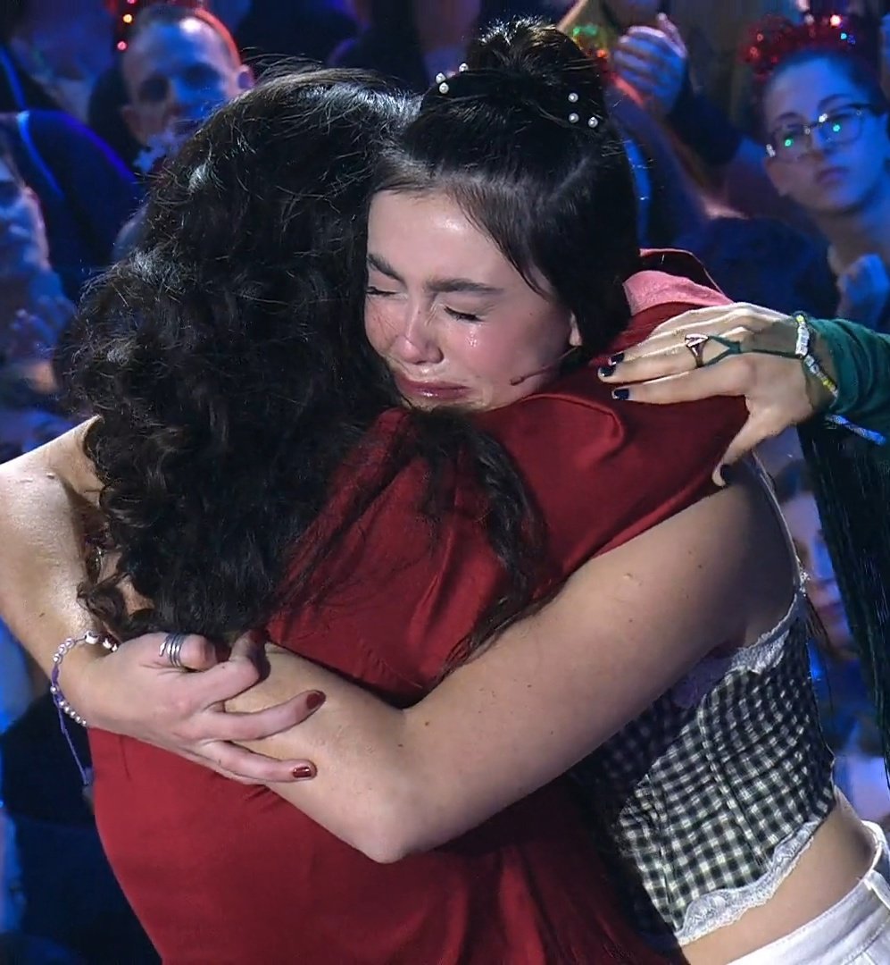 OT24h's tweet photo. Chiara rota y llorando a mares porque Salma se va

Igual era verdad que le querían, que era buena gente y que os habéis montado una película tremenda en vuestras mentes, ¿no?
#OTGala5 https://t.co/ONQEUBhlVO