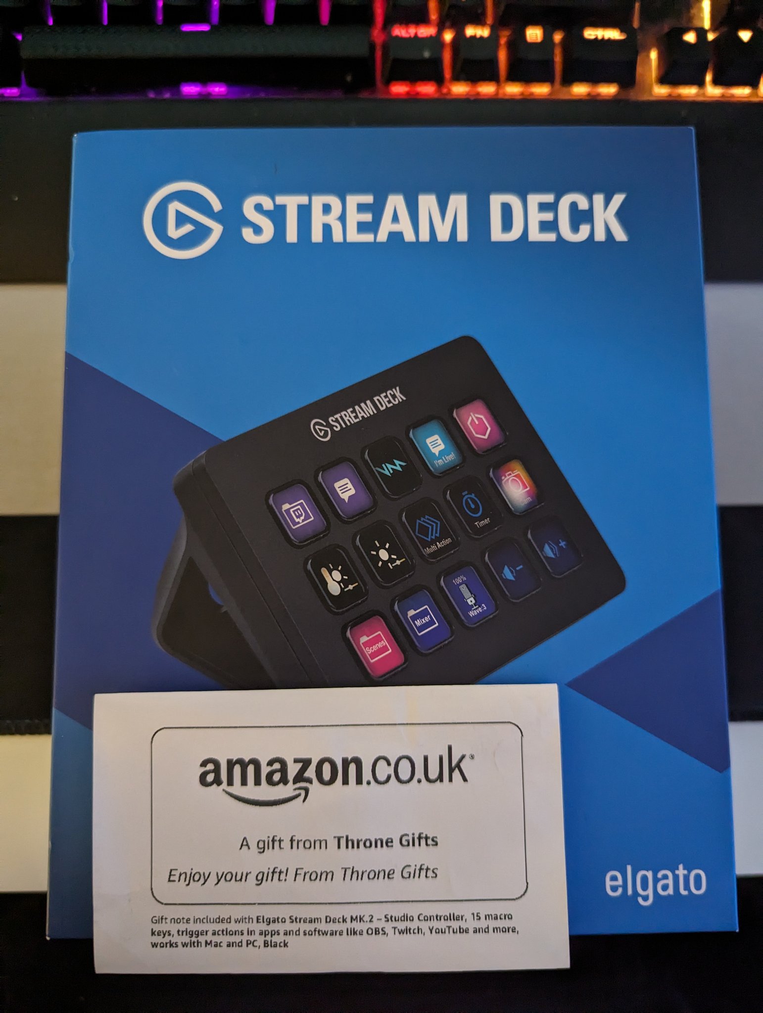 Elgato Stream Deck MK.2 – Studio Controller, 15 macro keys, trigger actions  in apps and software like OBS, Twitch, ​ and more, works with Mac