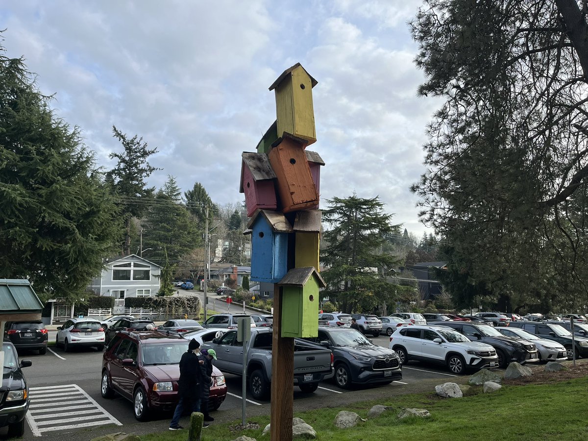 justinandersun's tweet photo. Housing in Seattle be like https://t.co/KoznrlaNOt