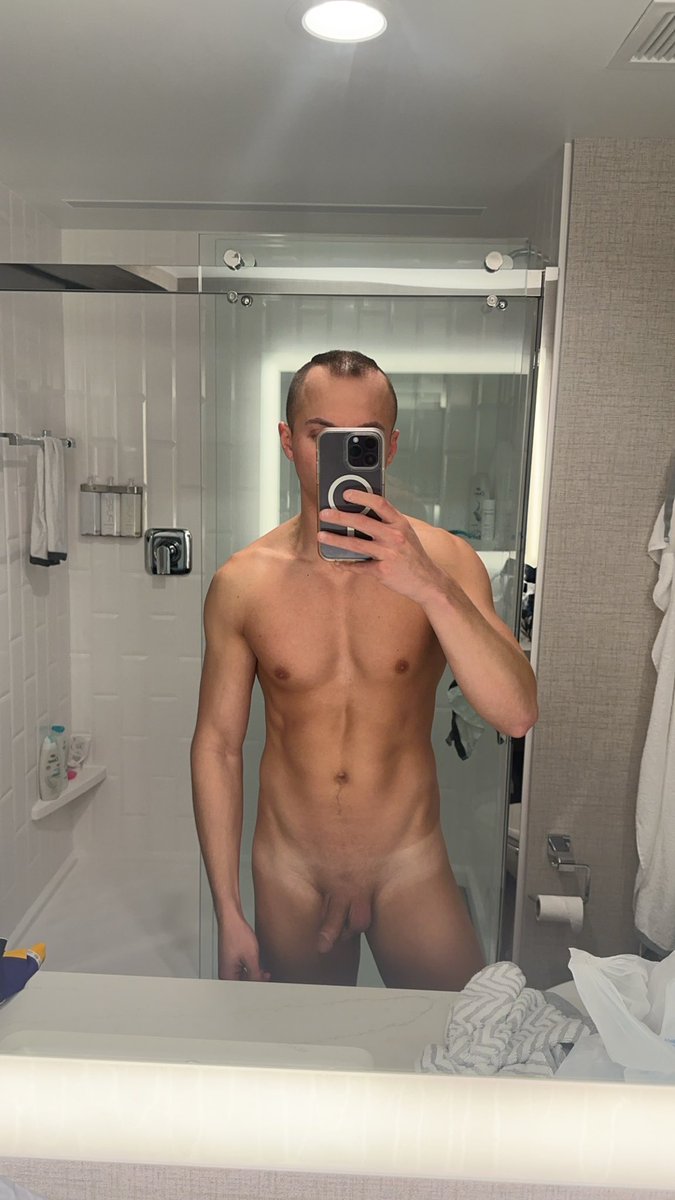 funkdaddy1997's tweet photo. NEW YEARS SPECIAL 😈😈
50% OFF My Onlyfans right now!! 😜 
⬇️⬇️⬇️
https://t.co/vubomuupWA https://t.co/Q2RU10zniA