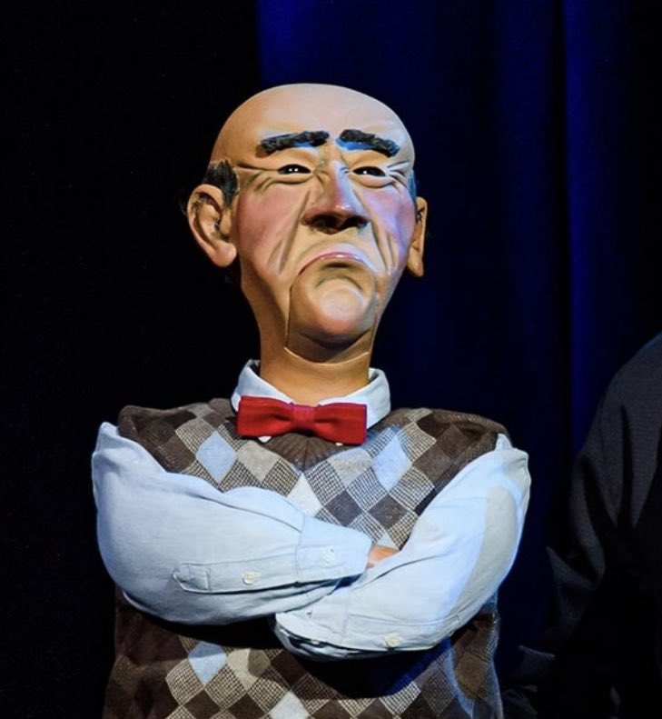 jaycrooklyn's tweet image. Bama&apos;s mascot is none too pleased....

#PaulFinebaum 
#BAMAvsMICH