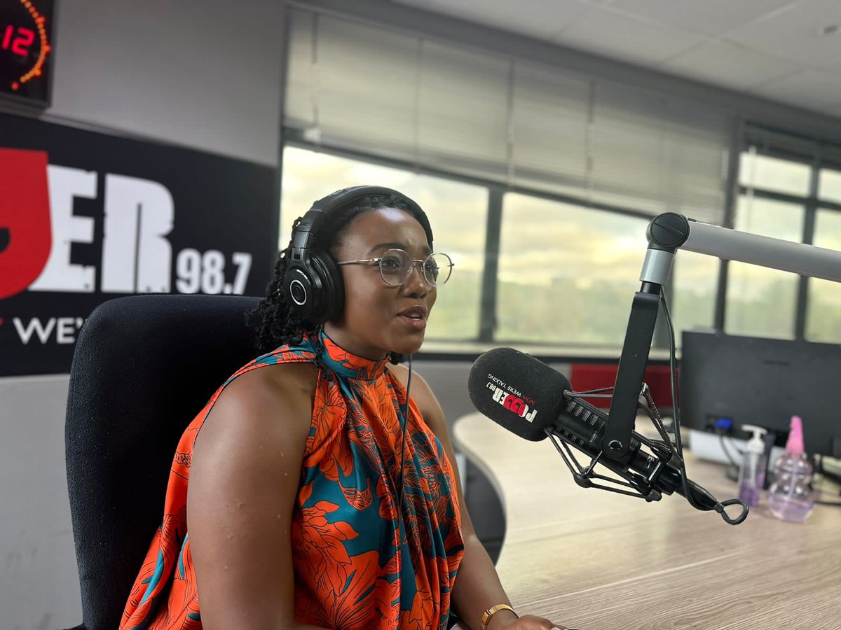 Powerfm987 tweet picture