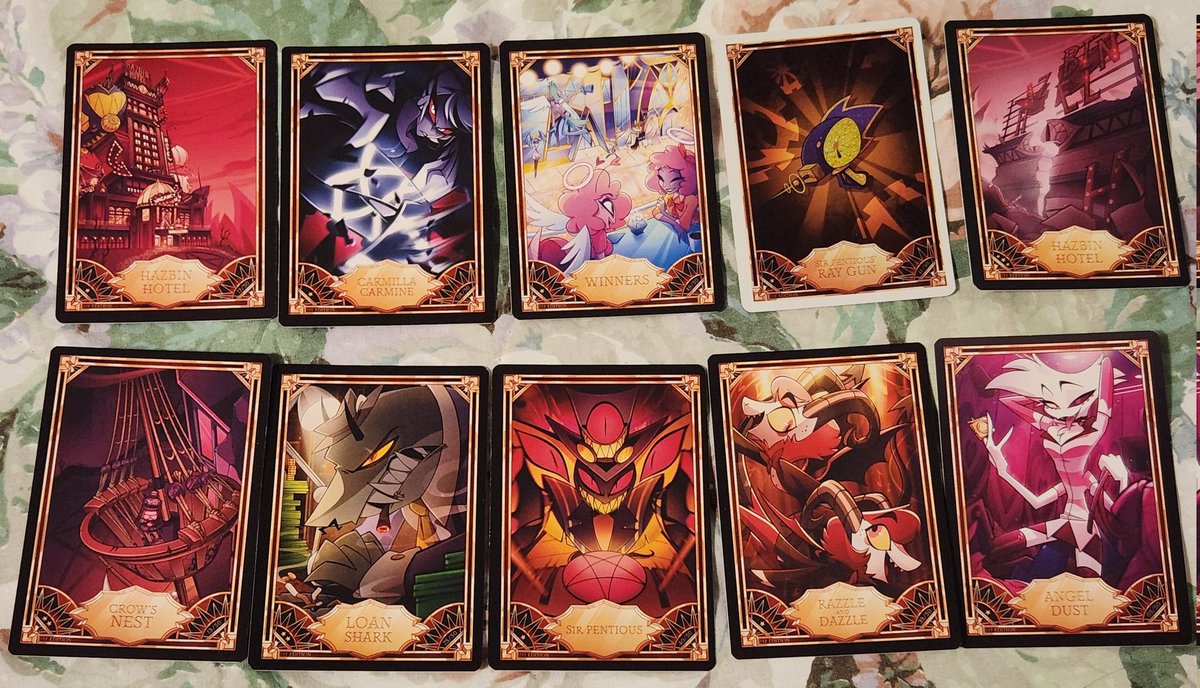Kimberlyannasky's tweet photo. What i have as far as the cards!👀
This all looks highly intriguing &amp; I love it!😍🔥💗🔥
I'm very pleased with the results!^^
#HazbinHotel #HazbinHotelVaggie #Merch #BoxReveal https://t.co/i67DU8SNQw