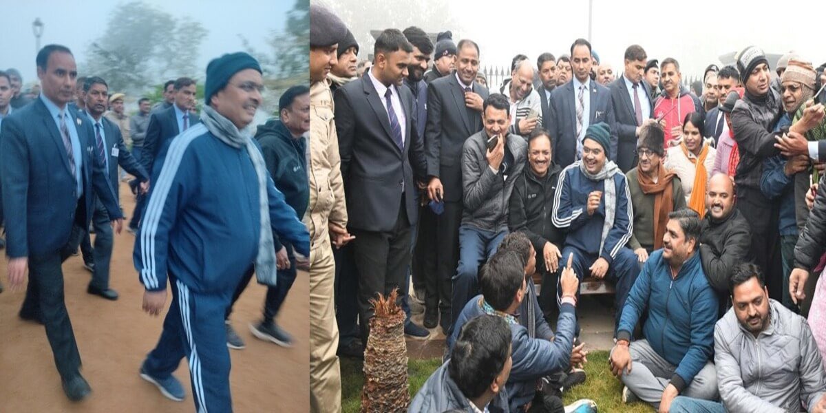 आमजन को चाहिए ऐसे ही मुख्यमंत्री 

लोकतंत्र का असली मक़सद भी ये ही है 
जनता द्वारा,जनता का, जनता के लिए 
शासन
ये ही जनता के साथ संवाद का सही तरीक़ा है कृपया बनाये रखिए 
मोदी जी ने एक आम कार्यकर्ता को मौक़ा देकर ऐतिहासिक और साहसिक निर्णय लिया है 
आभार <a href="/narendramodi/">Narendra Modi</a> <a href="/BhajanlalBjp/">Bhajanlal Sharma</a>