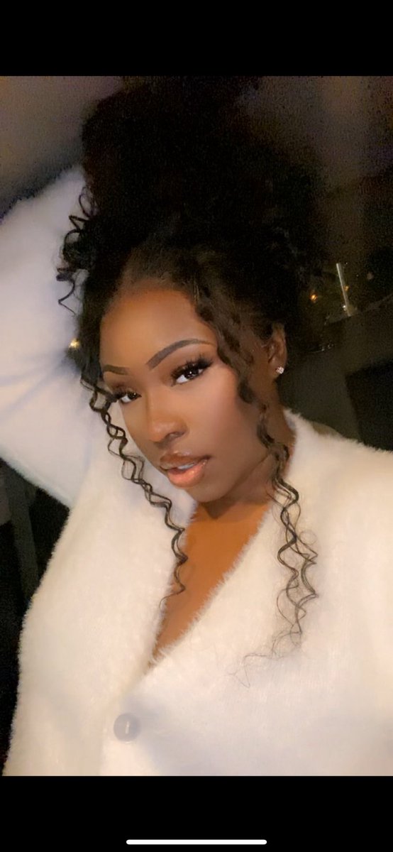 Happy New Year btw🙂🥳🫶🏾