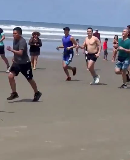 El presidente Daniel Noboa arrancó el 2024 trotando en la playa ow.ly/AoSp50QmUk5