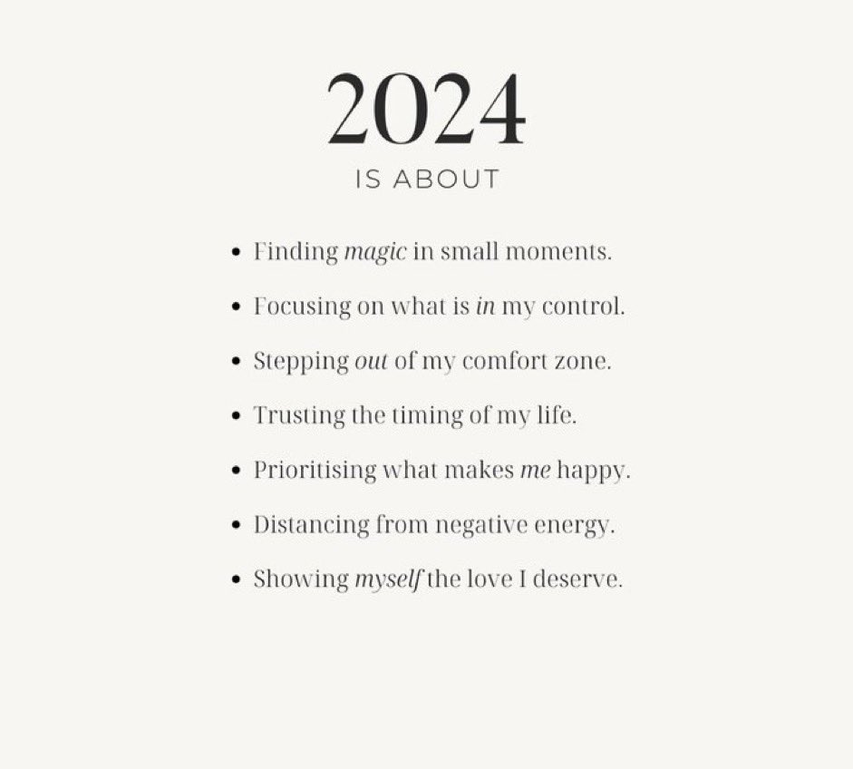 NicoleRevell02's tweet photo. Bring on 2024 🎆🎇🫶🏼 https://t.co/wUryNeK6bX