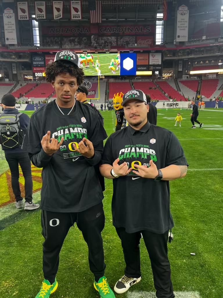 Love seeing <a href="/PadreFootball_/">Serra Padres Football</a>  <a href="/TheRealSione04/">Sione Laulea lll</a> and <a href="/HisaoBoss/">Coach Brenden “BK” Hisao</a> Dream Huntin' at <a href="/oregonfootball/">Oregon Football</a> I love you both so very much! Coach Hisao don't let Sione slack in that weight room up there - Got to bring that HELIOS to Eugene!!!