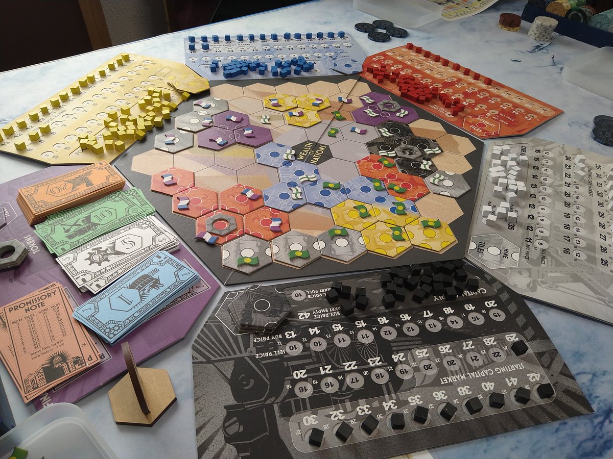 重量級(110～150分)
1位Pandemain
2位ダーウィンズジャーニー/国富論
3位黒Brass＆旧版Brass
4位蒸気の時代(人体、アルプスmap)/バロセロナ
5位タバヌシ/TROLLS and Princesses

Pandemain今年BESTワカプレ✨インスト＆プレイ＆テーマ全て好き🍞🥖四季の会創設メンバーでやった国富論も最高だった✨