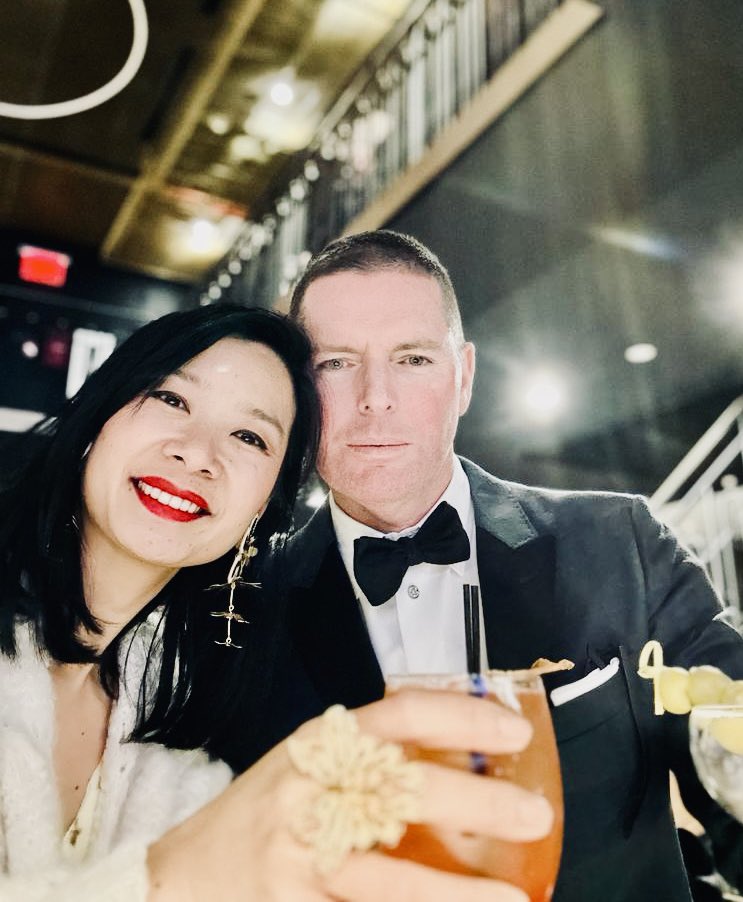 HandoftheLaw's tweet photo. Harlem NYE Night. Many thanks @victoriatheaternyc @rennewyorkharlemhotel for hosting us. Amazing hospitality and energy at this new thriving spot on 125th Street in the old Victoria Theatre building. Live jazz, craft cocktails and a damn solid martini. #HarlemNights #NYE https://t.co/x1rfRHE1N3