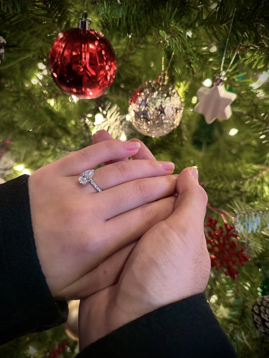 AYENZIE 💙 tweet media