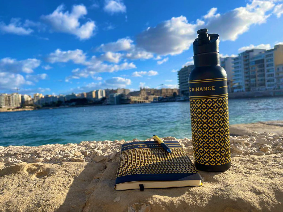 binancezh's tweet photo. GM🌞
2024的第一单交易，是____币？

#Binance #币安 #Crypto https://t.co/FwkVNcolpi