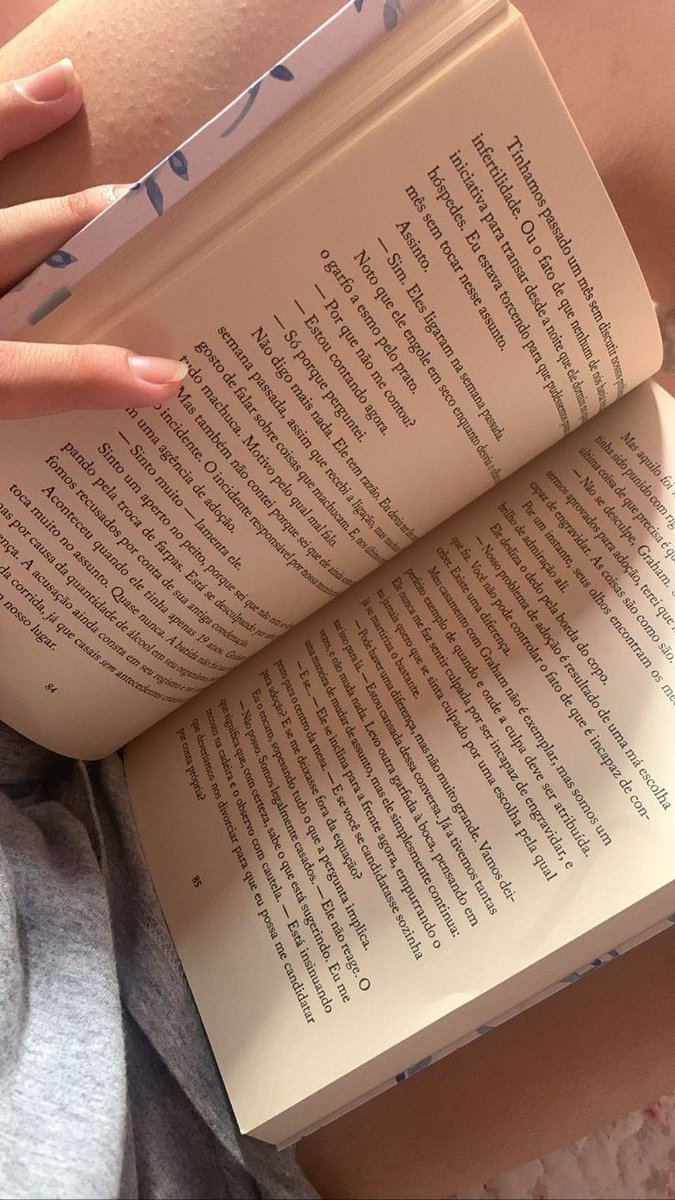 celaenalov's tweet photo. 𓂅 ⊹ 𝘭𝘪𝘷𝘳𝘰𝘴 𝘭𝘪𝘥𝘰𝘴 𝘦𝘮 2024  ˖ 𓏲࣪ 

Um livro é um sonho que você segura com as mãos. — Neil Gaiman https://t.co/rPLiGcDn8I