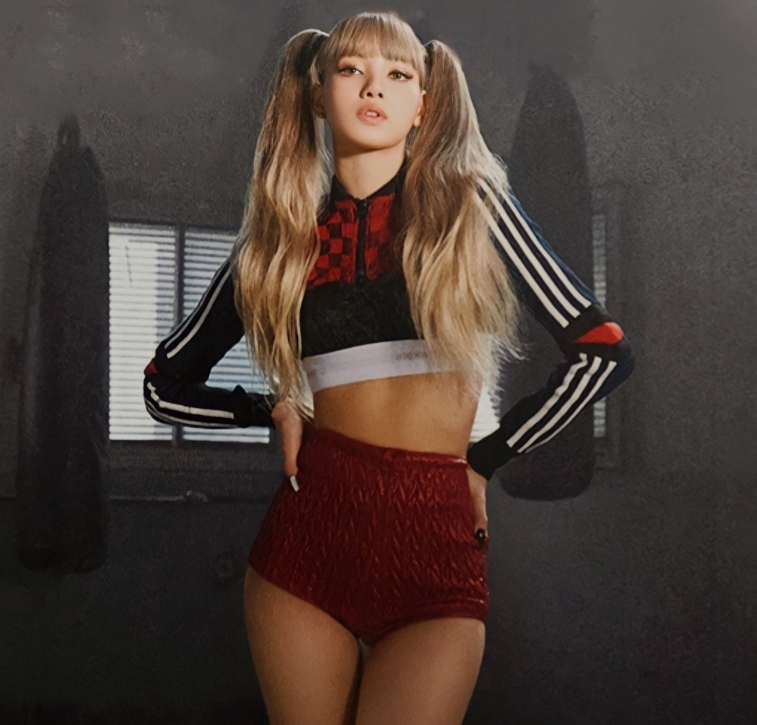 .#LISA 'MONEY' was the most streamed song by a K-pop female soloist on Spotify in 2023 with 485M streams.