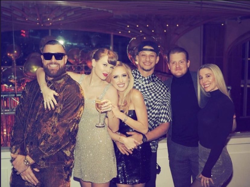 Karma_swift89's tweet image. TAYVIS NATION WE WON!!