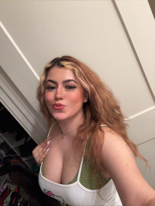 ur lil crush https://t.co/swYmUDXtyU