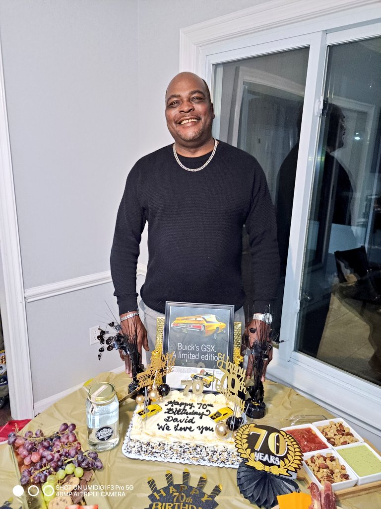 DrGQ's tweet photo. #Wow | My Hero, I Am NOTHING Without This Man! #HappyBirthday #PopZ 🥳🎂🎁🎈🎉🎊| #70 | #NewYearsBaby 🎇🎆🥂🎊🎉🍾🥂 | #iLoveYou ♥️ https://t.co/xKzO1xX88b