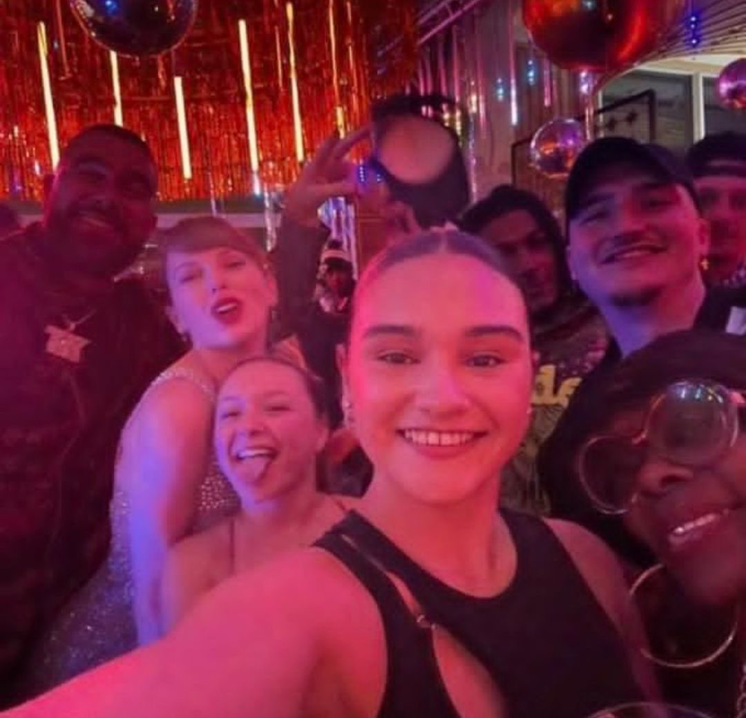 TSwiftLA's tweet photo. 📸 | Taylor, Travis and friends at a New Year’s party https://t.co/WGdr55L9jY