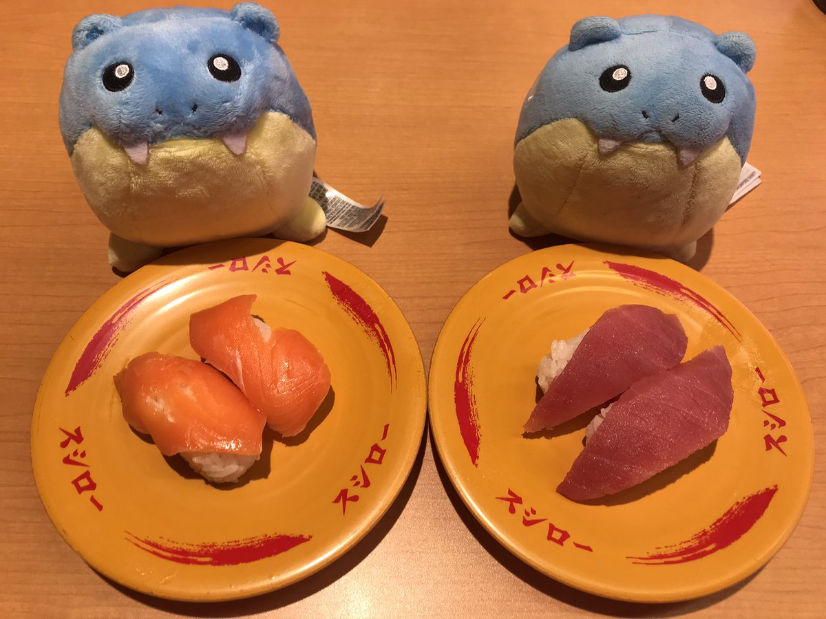 spheal_mylife's tweet photo. たまぁ！2024年最初のおすしだよー！
好きなもの食べていいって言われたらやっぱりこれなんだよねぇ！
ぼくはまぐろ、マルザラシはサーモン！人気のコンビだよねぇ！ https://t.co/136oyUqTVC