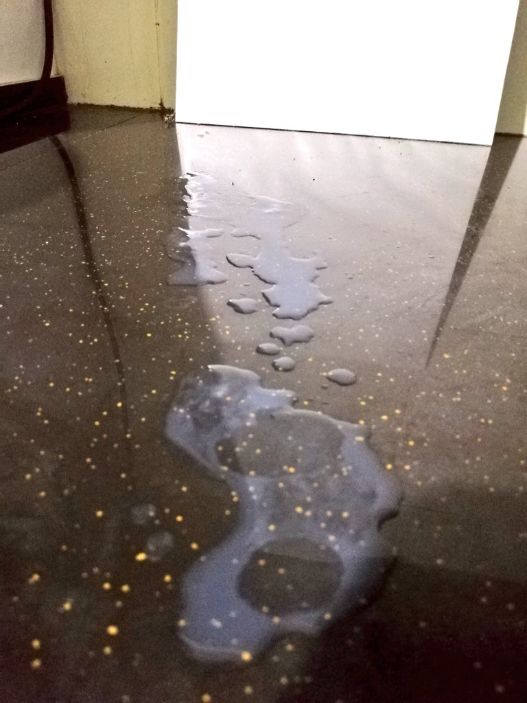 insposibble's tweet image. 被硬醒的結果就是……不小心就biubiubiu出來了……😜