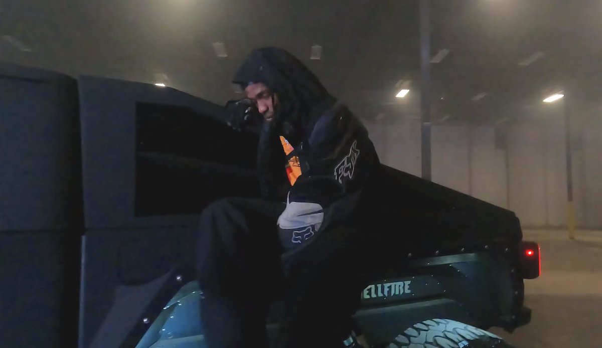 Kurrco's tweet photo. INITIAL THOUGHTS ON PLAYBOI CARTI & TRAVIS SCOTT’S ‘BACKR00MS’?