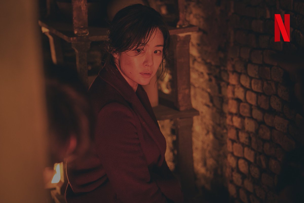 IHaveALover's tweet photo. “I wanted to honestly express the narrative and characters that make you forget what your purpose is and why you even want it, like a train that goes off the tracks.” - Kim Hyun Joo

#kimhyunjoo #김현주 #선산
(https://t.co/RIWibFwrA4) https://t.co/FFeOkKzauA