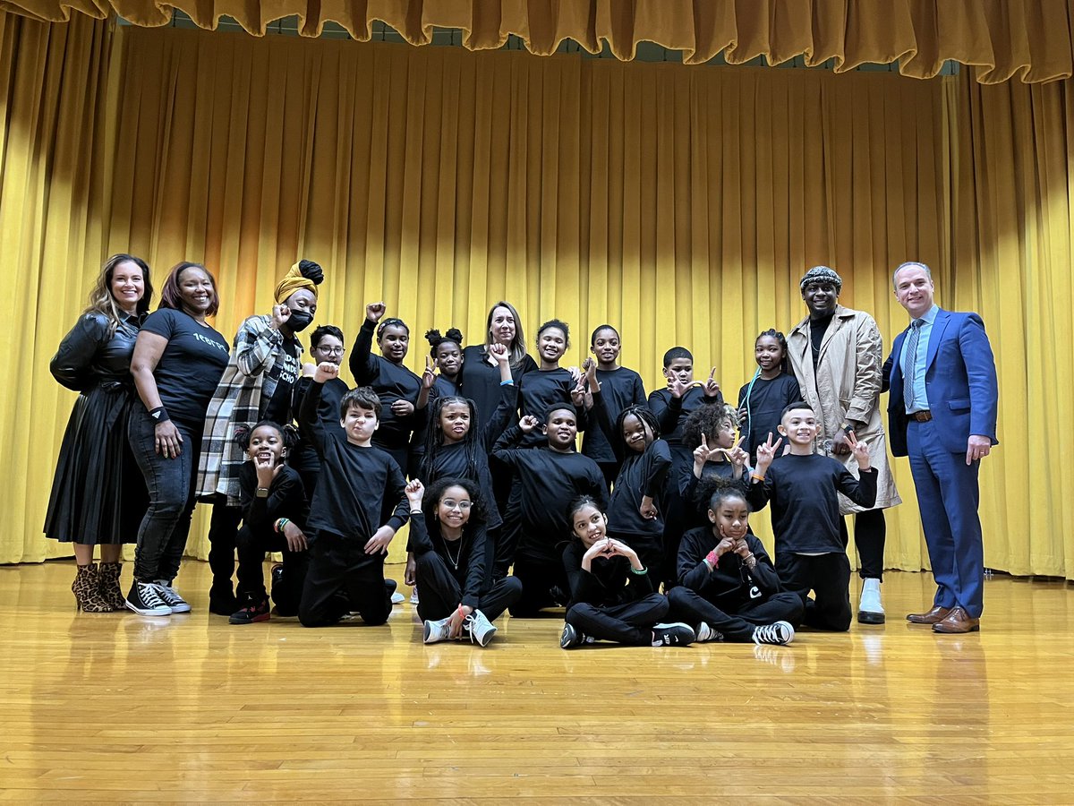council_14's tweet photo. @BKBPReynoso @Blm_edu_nyc @reshamm @JEMSSocials @elpuentepalante @District14Supt @DavilaAssembly @CEC13Brooklyn @ErikaFrom17 @council_16 As the fight continues, we share these beautiful moments made possible by CEC14 as a balm to the violence of targeted misinfo & harassment. We stand proudly in our history of communal moments & reject the smear campaign meant to divide our district. #CEC14 #District14Strong https://t.co/wwxQBu4o9G