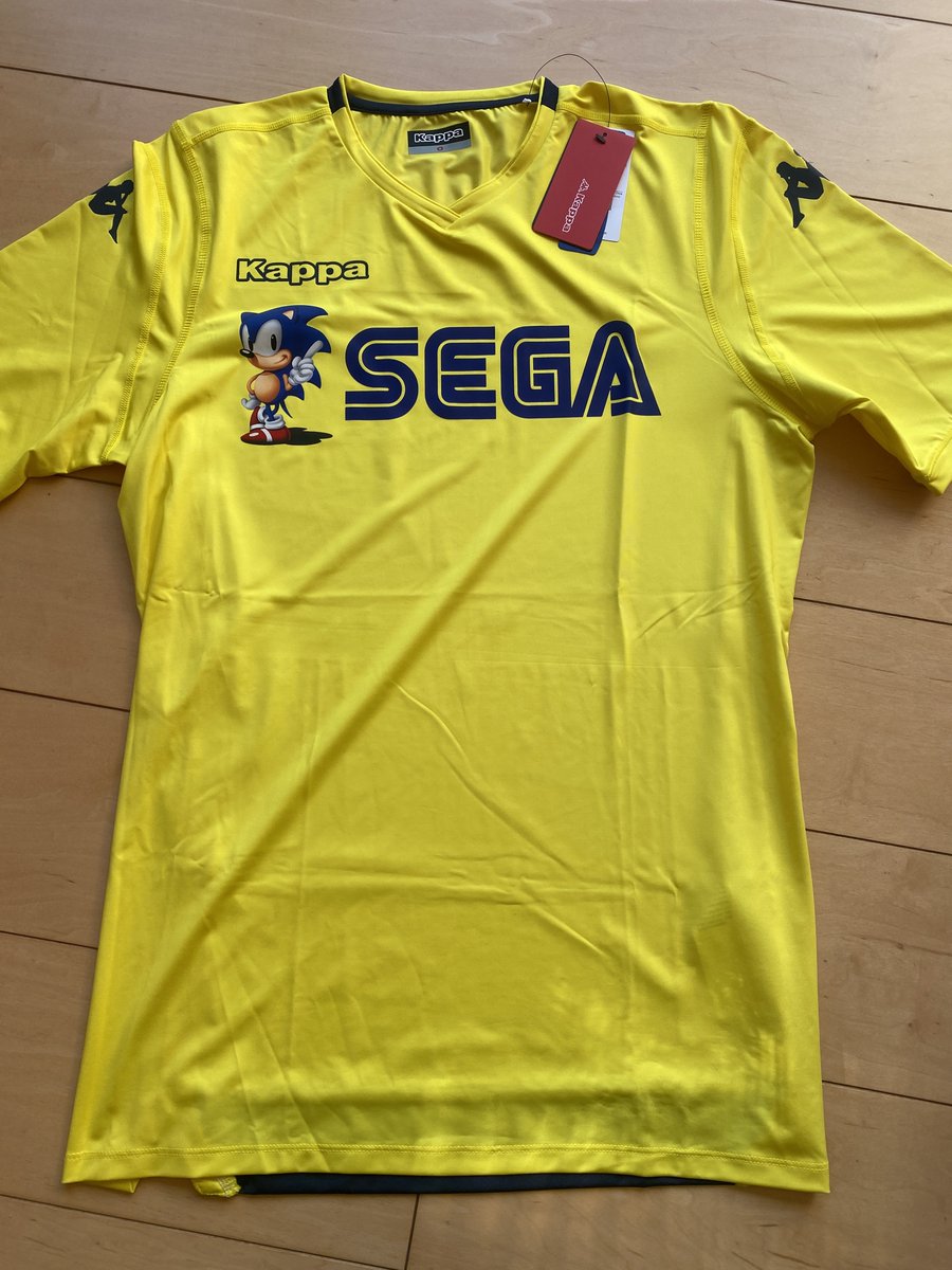 Japan Football Shirts tweet media