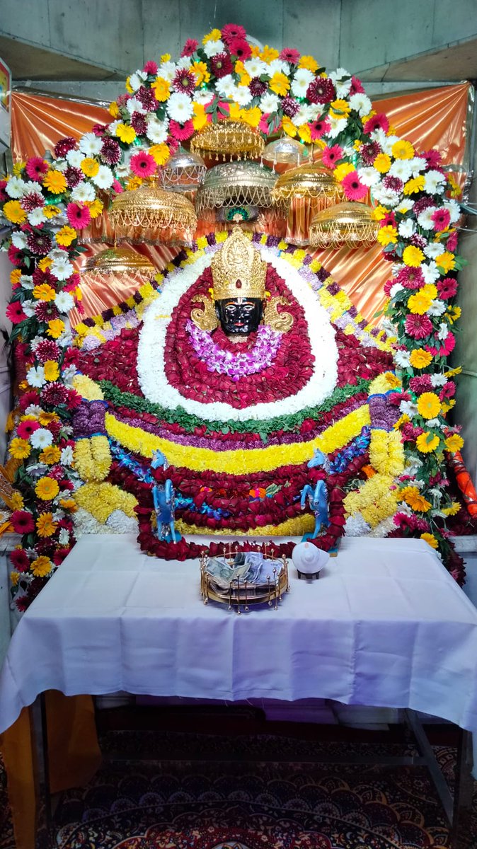 ashi_narang's tweet photo. Hare Krishna Hare Krishna
Krishna Krishna Hare Hare,
Hare Ram Hare Ram
Ram Ram Hare Hare !!

#chulkana #livedarshan
#khatu #barbarik
#2Jan2024 #khatushyam #khatunaresh #varindavan #mathura #kunj #chulkana
#panipat #smalkha #modeltown https://t.co/ALhXZIJkJi