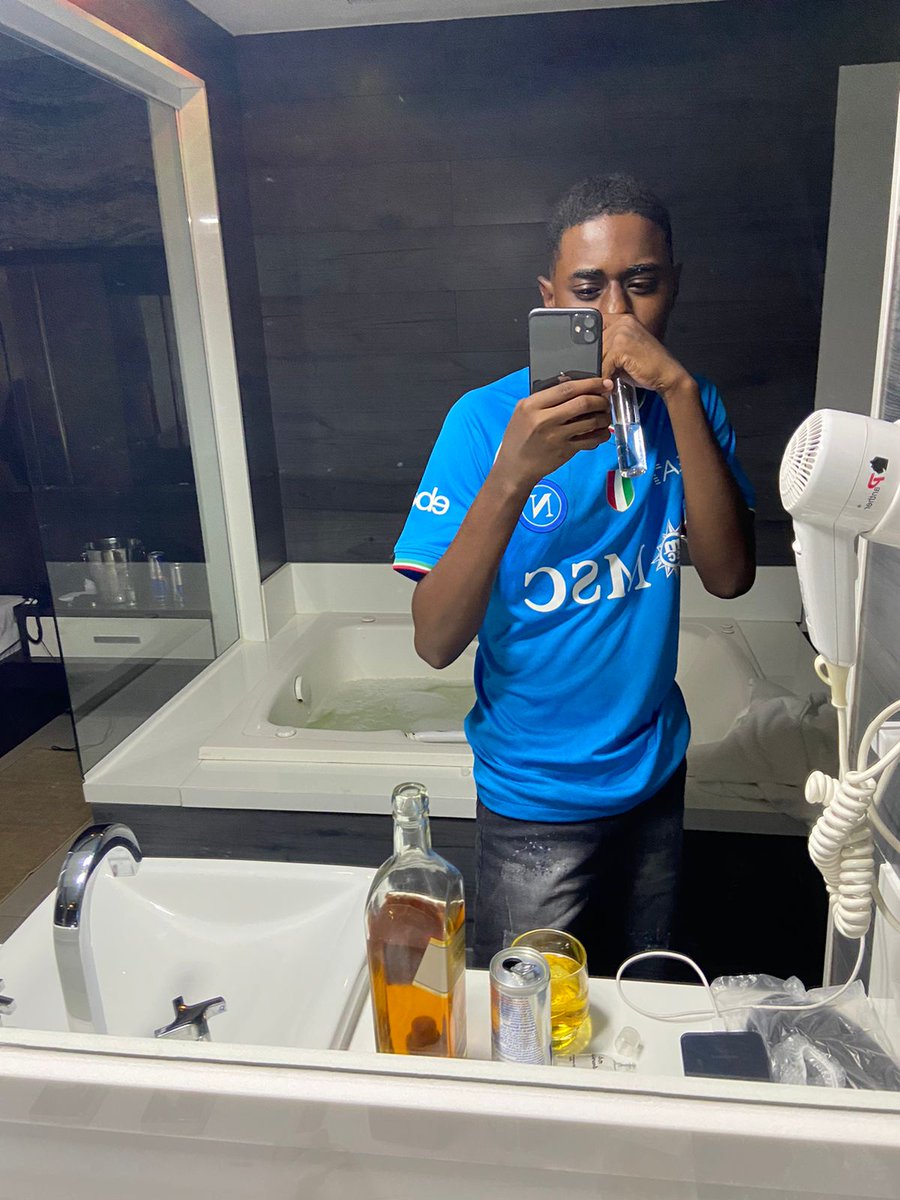 Sagate_10's tweet photo. Somente agradecer +1 ano de vida muito obrigado Deus por me abençoe hoje e sempre ❤️❤️❤️❤️❤️🥳🥳🥳🥳🚀🚀🚀💰💰💰 https://t.co/eidW7kkbDf