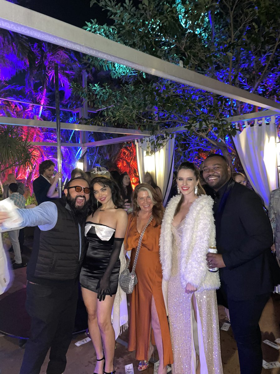 bitbaselart's tweet image. Happy New Year 2024 ! ⚡️🥂💗🌎🚀

#MiamiTech #Blockchain Web3